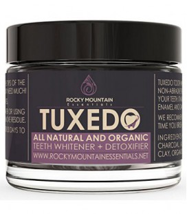 All Natural Charcoal Blanchiment des dents, 'Tuxedo' dents et des gencives en poudre par Rocky Mountain Essentials. Coconut char